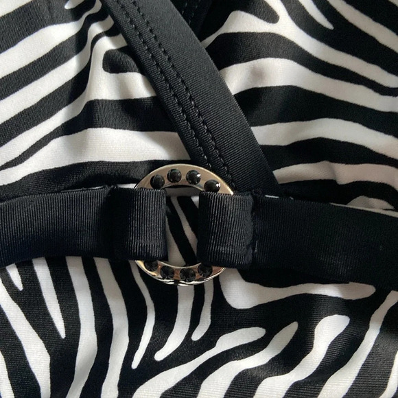 Silhouette Solution | Tankini Top - Picture 2 of 10